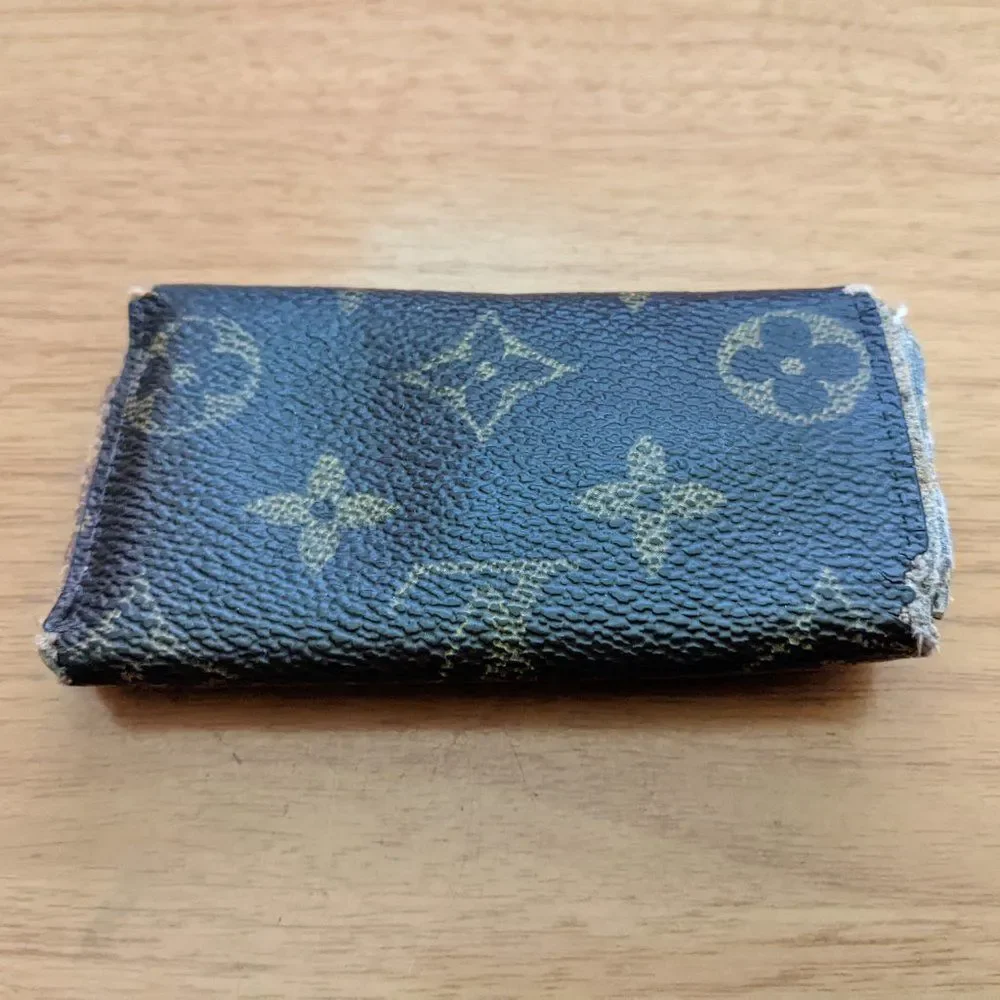 Louis Vuitton Monogram Key Holder/Wallet #1170💥PRICE DROP💥